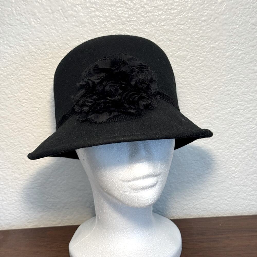 Vintage-Inspired Black Wool Cloche Hat with Flower Accent